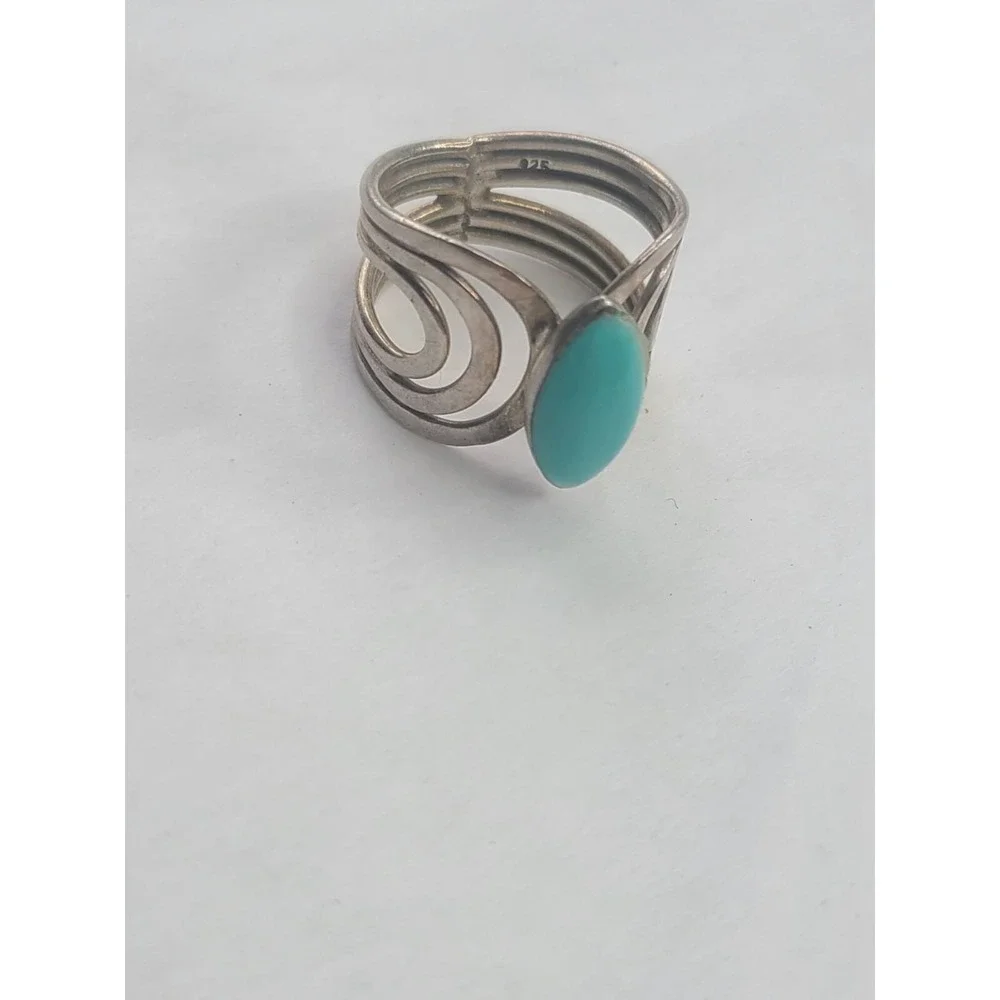 Sterling Silver Turquoise Ring With Swirly Design - Size 9 - Add Some Bling To Y